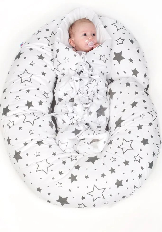 Univerzálny dojčiaci vankúš v tvare C New Baby hviezdy sivé