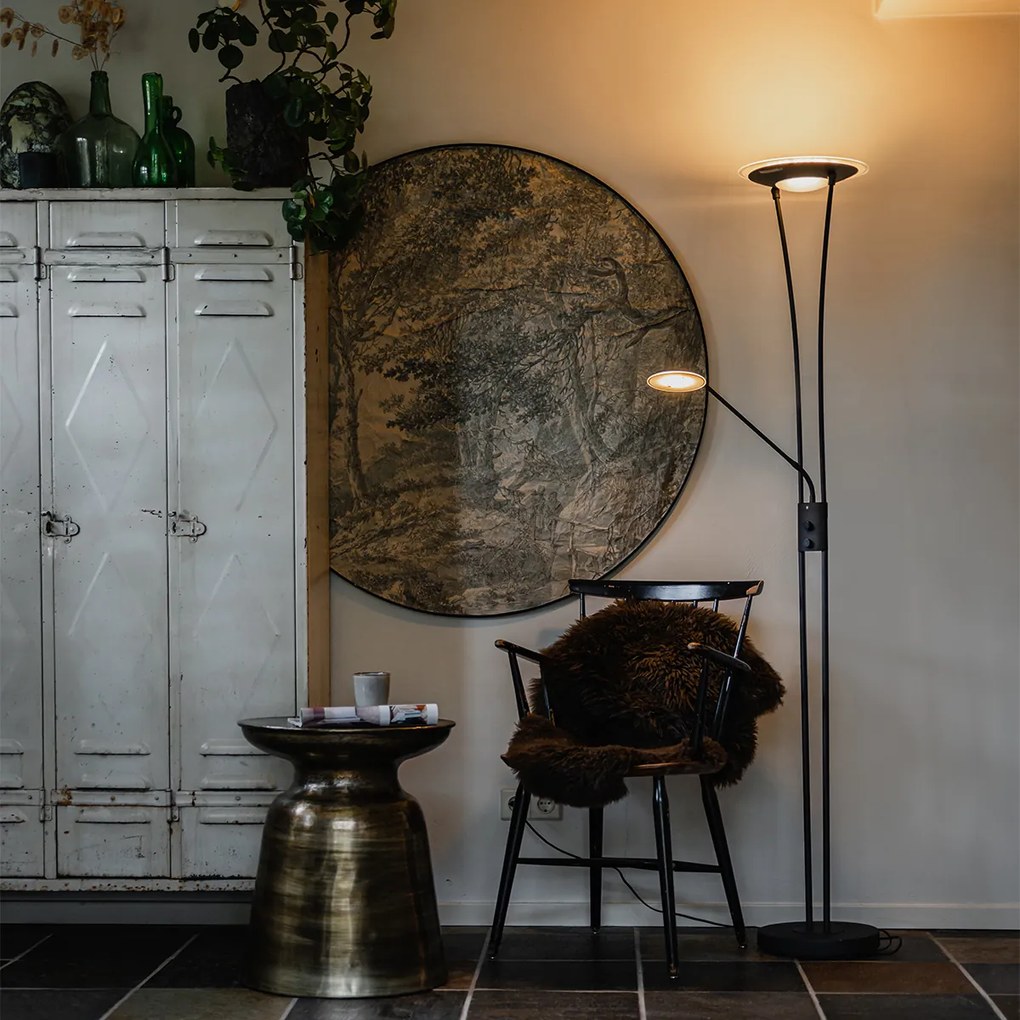 Moderná stojaca lampa čierna vrátane LED s ramenom na čítanie - Ibiza