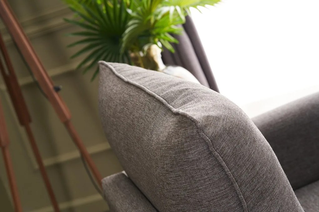 Křeslo Bella hnědé