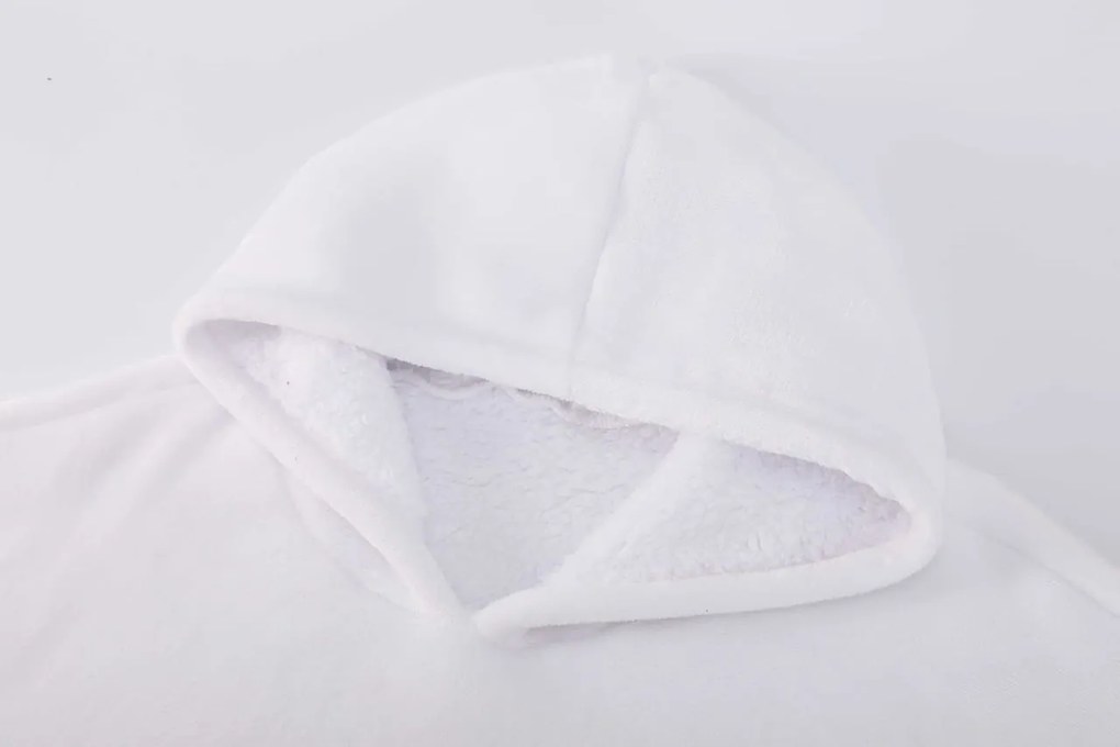 Deka s rukávmi HOODIE biela