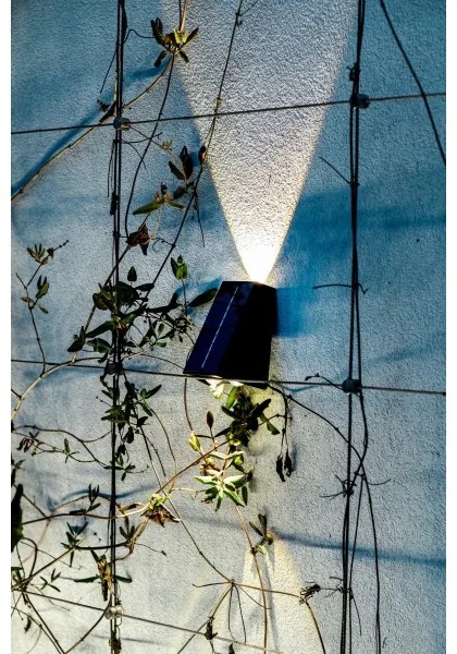 Brilagi - LED Solárne nástenné svietidlo PYRAMID LED/2W/3,2V 1300 mAh IP54