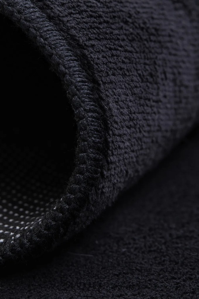 Koberec Plush BLACK rozmery koberec: 140x200 cm