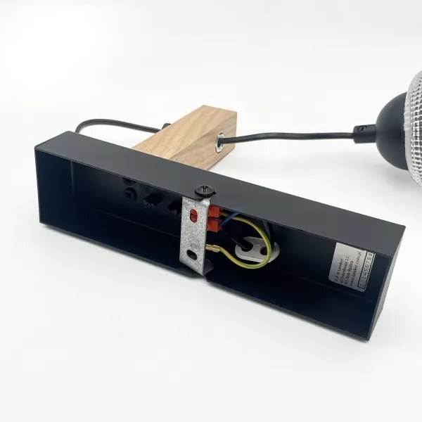 Nástenné svietidlo LEANDRA 1xE27/15W/230V dub/čierna