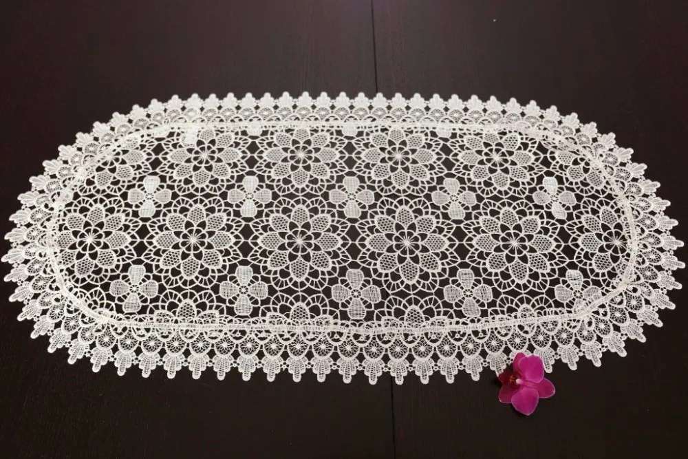 Ovalný krajkový obrus krémovej farby Šírka: 40 cm | Dĺžka: 85 cm