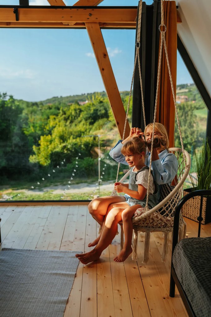 GARDEN LINE Závesné kreslo – Bocianie hniezdo s vankúšom 80 × 60 × 120 cm – béžové