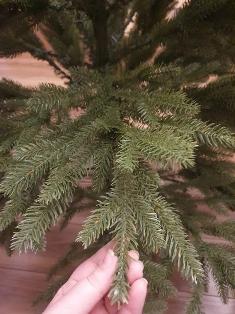 Smrek prírodný - 3D vianočný stromček - 100%PE Veľkosť: 150cm