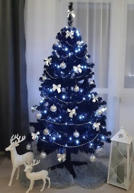 Čierny vianočný stromček so zdobením 180 cm