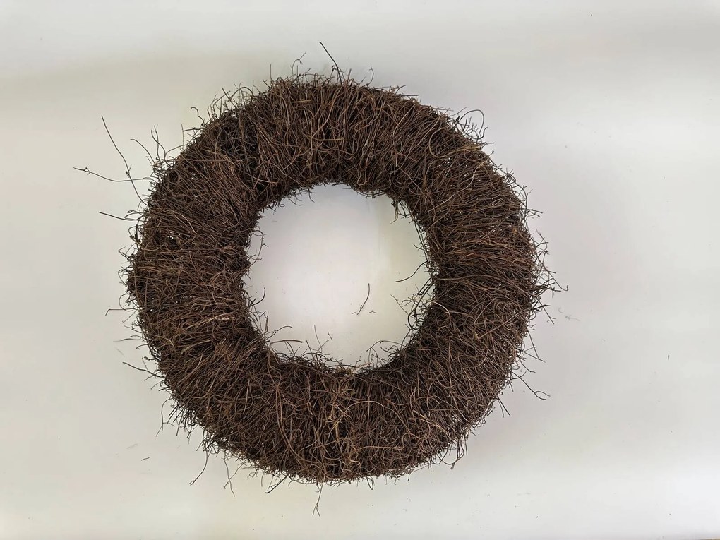 Hnedý prútený veniec 40cm