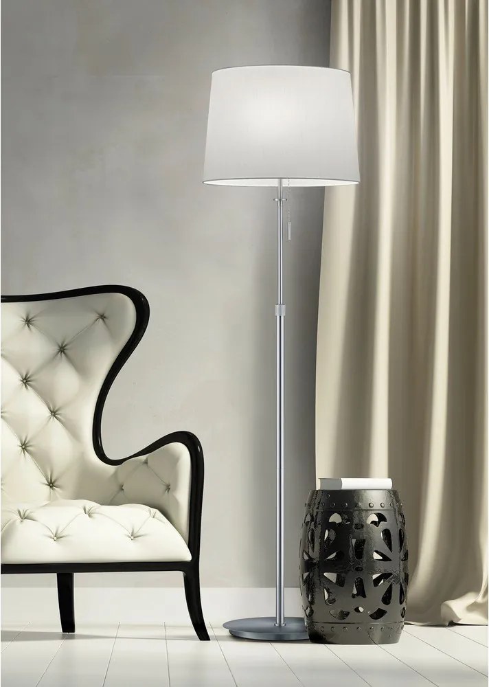 Stojacia lampa v striebornej farbe s textilným tienidlom (výška 180 cm) Lyon – Trio