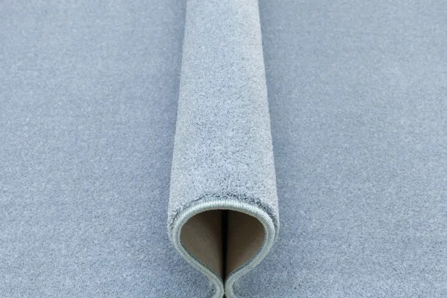 Metrážny koberec Saint-Tropez 418 svetlomodrý