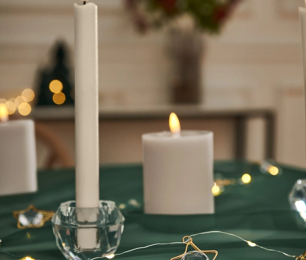 Obrus z organzy, cca 150 x 275 cm