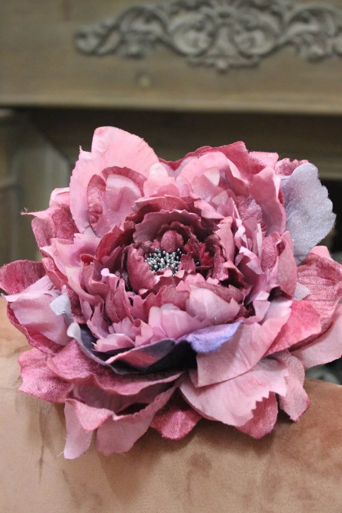 Cyklámenový zamatový kvet pivonky 19cm