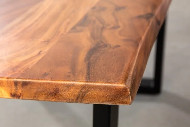 Dizajnový konferenčný stolík Massive, 120 cm, akácia