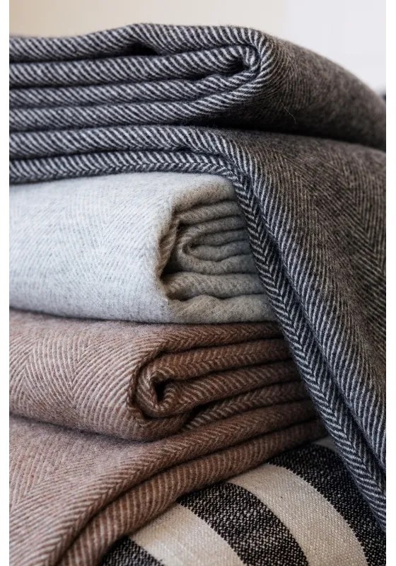 Merino deka Elli 130x180, bielo-hnedá