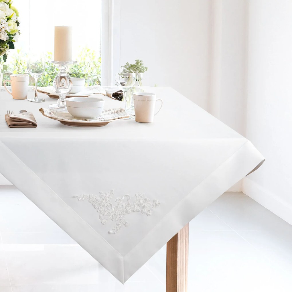 EUROFIRANY OBRUS TULIA 85X85 CM BIELA