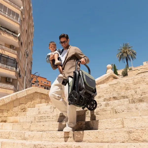 KINDERKRAFT SELECT - Športový kočík NUBI 3 Midnight Black