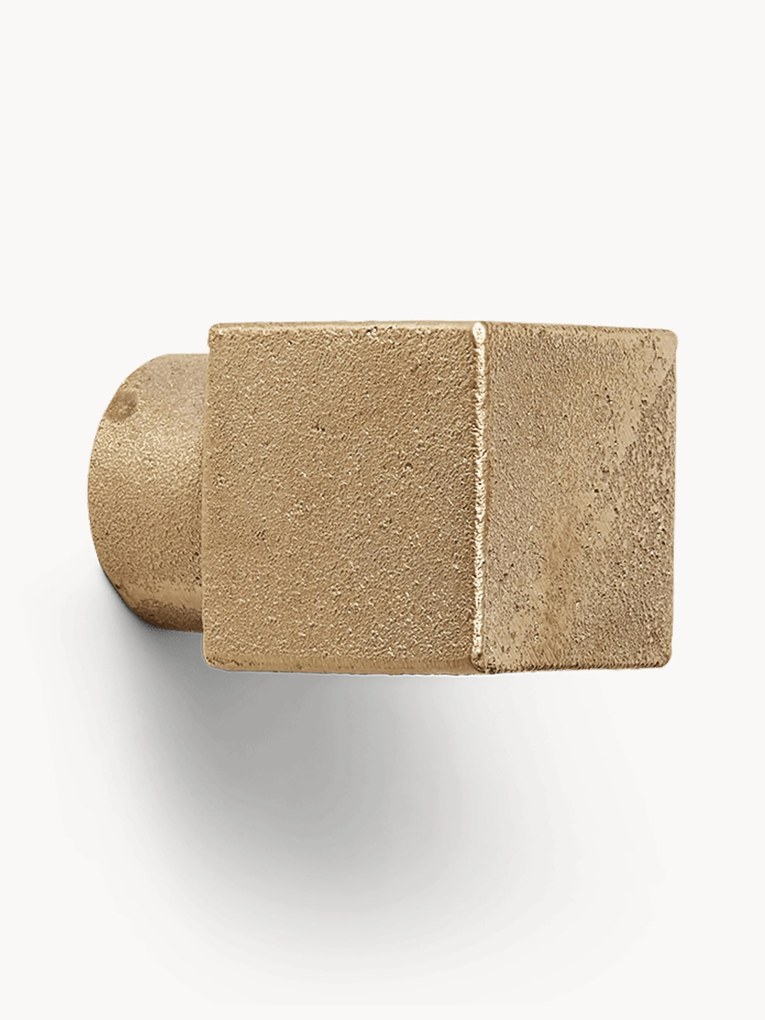 Mosadzný nástenný háčik's antickým povrchom Square