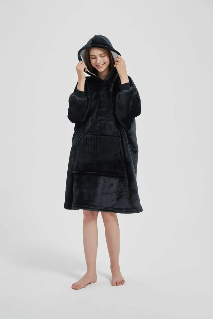 Deka s rukávmi HOODIE čierna