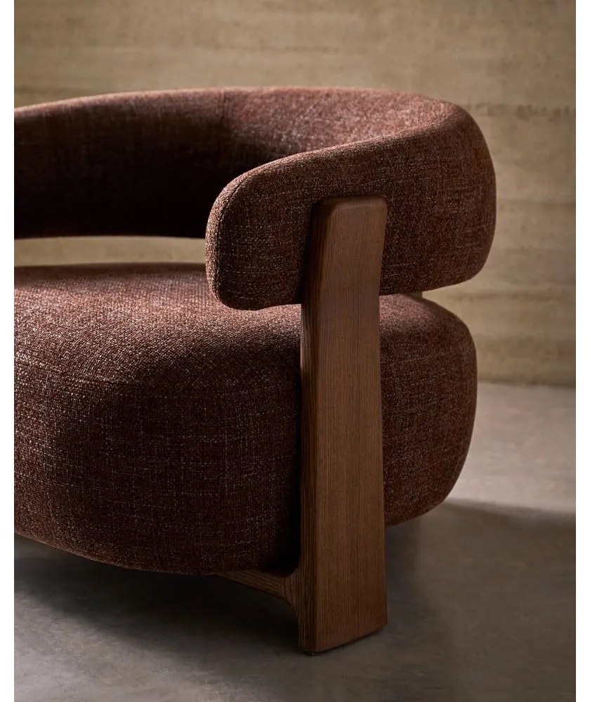 Hnedé ženilkové kreslo Granite – Kave Home