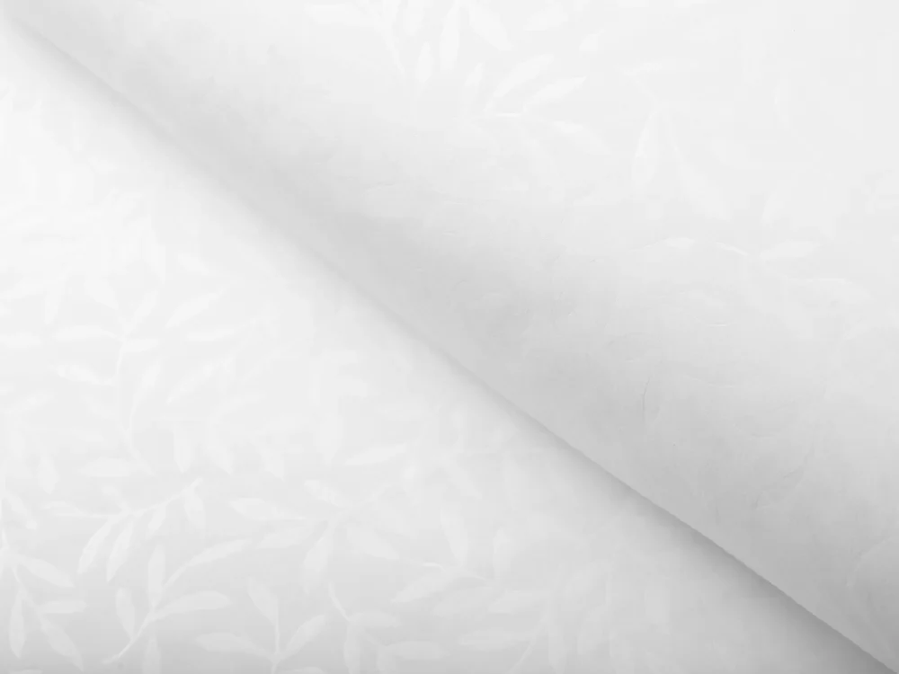 Biante Dekoračný záves Sofia SF-001 Biele vyrazené vetvičky s lístkami - š. 150 cm 150x250 cm