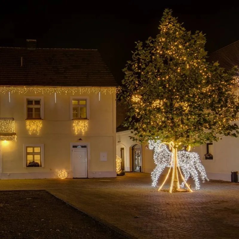 DECOLED Svetelná reťaz LED 5 m, teplá biela, 60 diód, IP67, čierny kábel