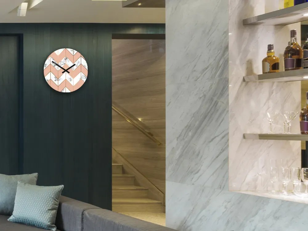 Nástenné hodiny Marble bielo-ružové