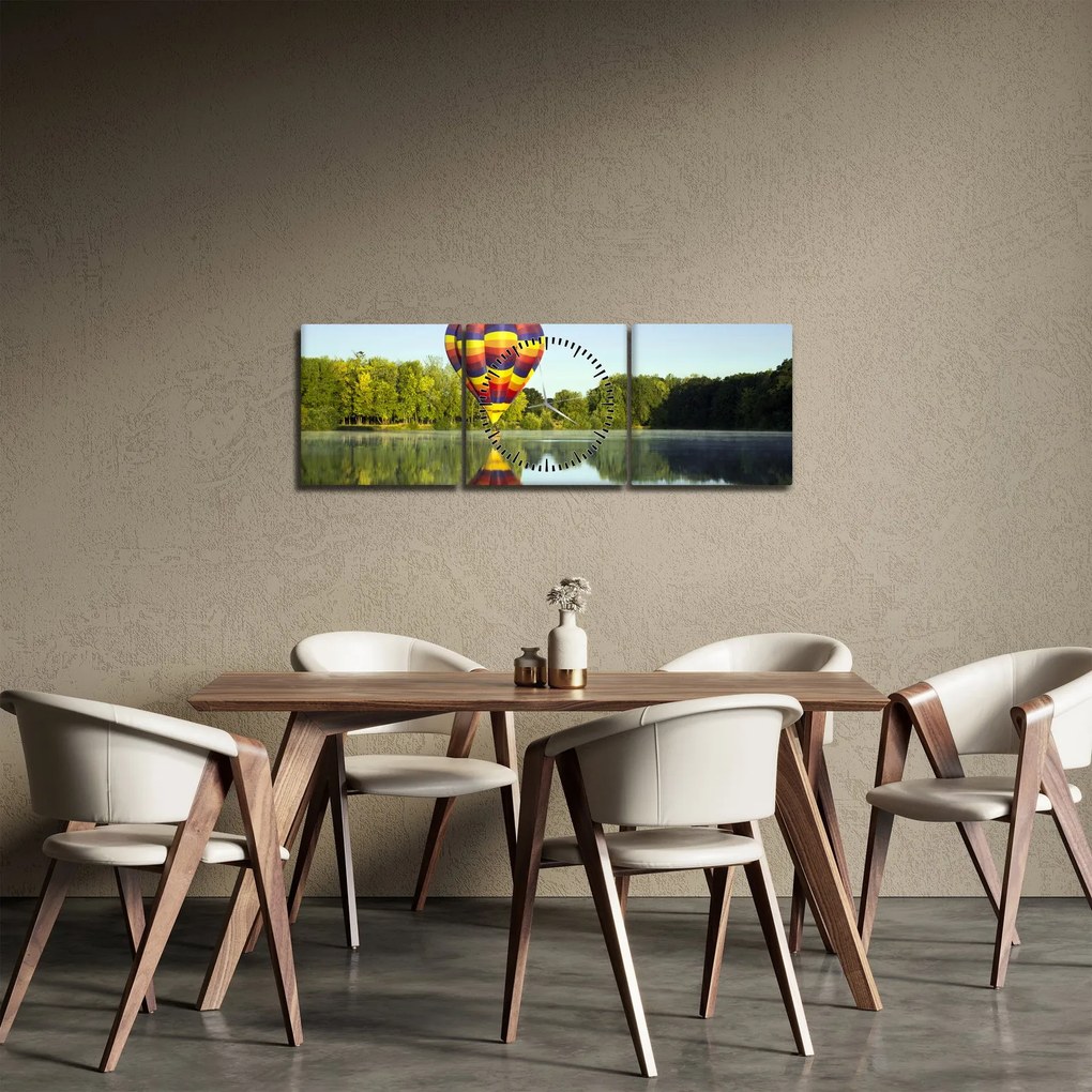 Obraz teplovzdušného balóna na jazere (s hodinami) (90x30 cm)
