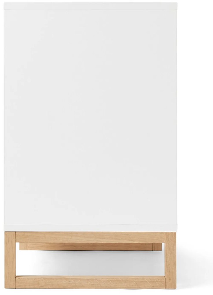 Umývadlová skrinka s dvierkami a poličkou naboku