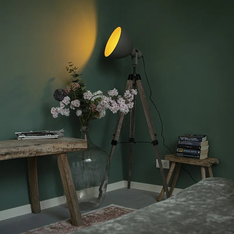 Priemyselná stojaca lampa na drevenom trojnohom stojane s sivým tienidlom - Laos