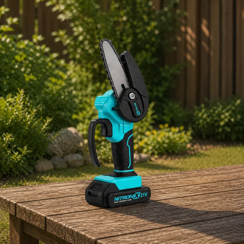 Akumulátorová ručná mini píla NITRONIX 4792 + 2× batéria + 2× lišta + 2× reťaz
