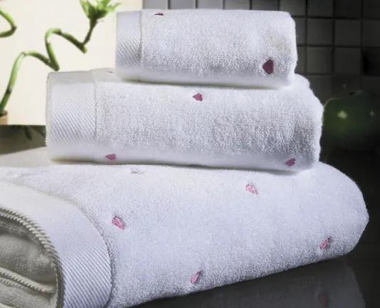 Soft Cotton Darčekové balenie uterákov a osušiek MICRO LOVE Biela / ružové srdiečka