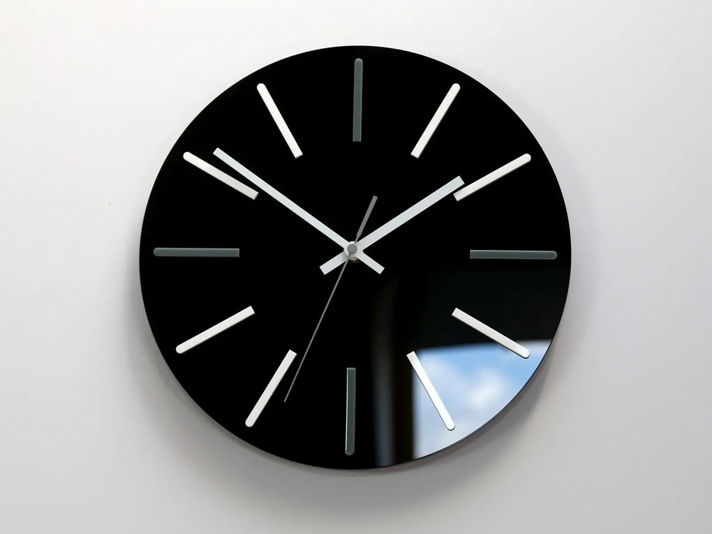 Nástěnné hodiny Modus 30 cm černé