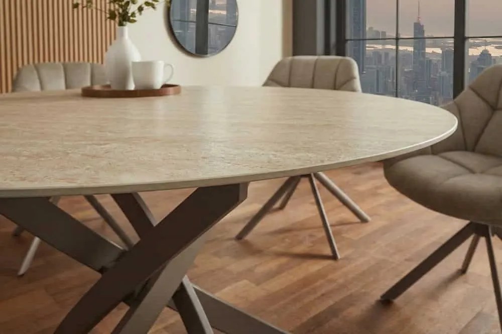 Okrúhly jedálenský keramický stôl Halia 120 cm travertín / šampanský