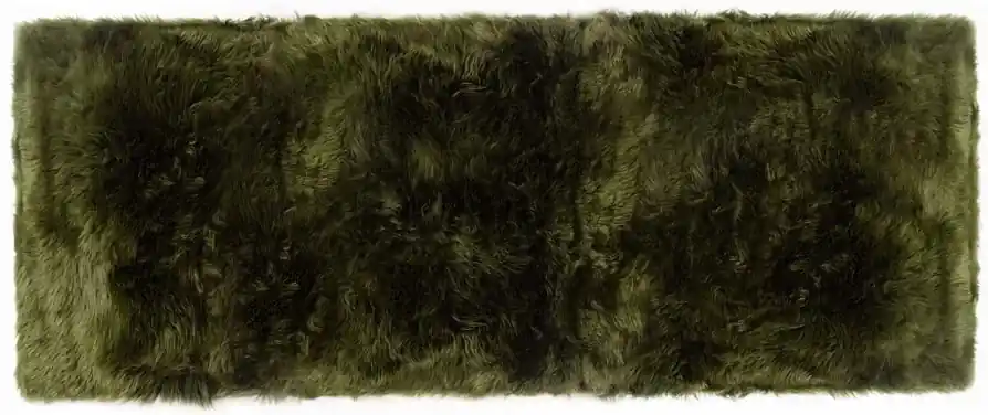 Tmavo zelený koberec z ovčej vlny Royal Dream Zealand Long, 70 x 190 cm |  Biano