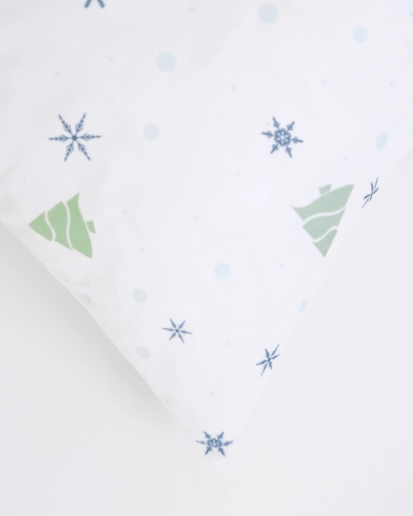 Vianočná obliečka na vankúšik Velvet 40 × 40 cm - Vločky a stromčeky biely