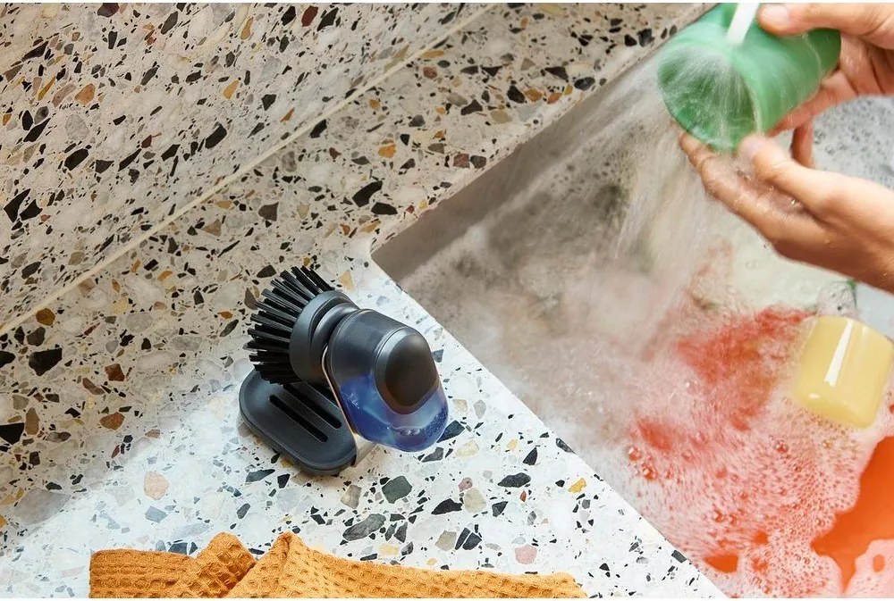 Kefa na riad so zásobníkom SinkTech – Joseph Joseph