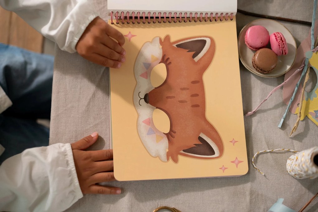 Kniha s vystrihovacími maskami Rosa