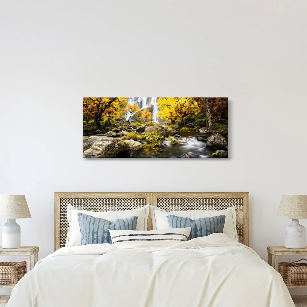 Obraz - Vodopády v jesennej krajine, žlté (120x50 cm)