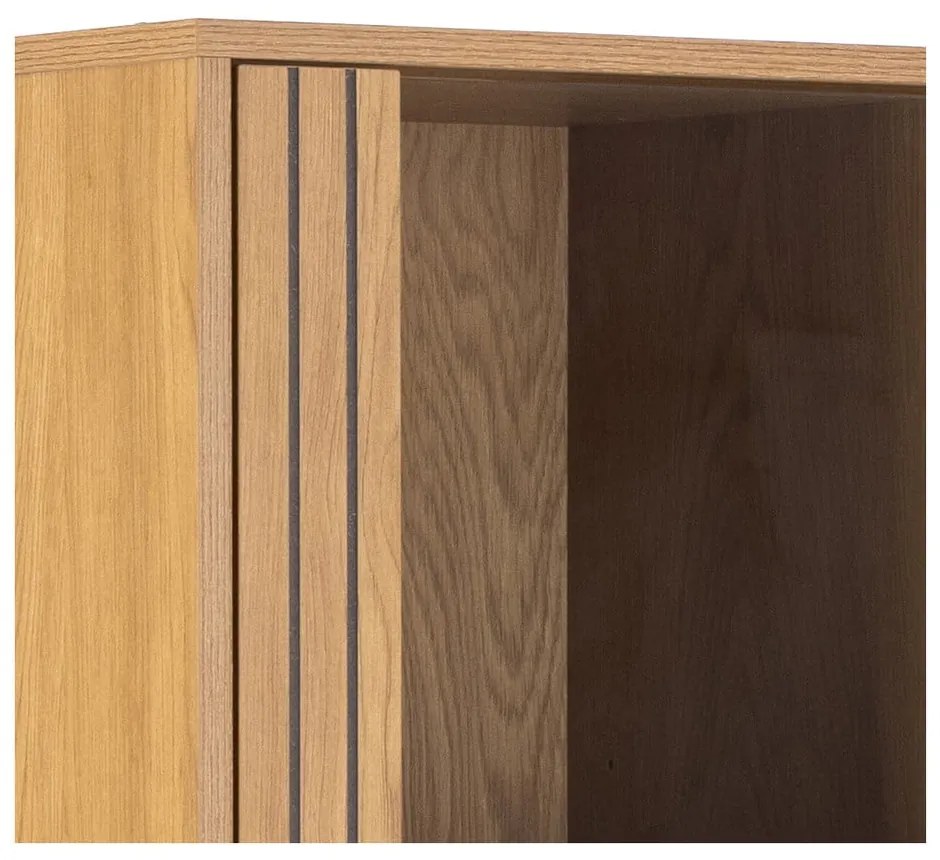 Vitrína v dekore duba v prírodnej farbe 80x180x40 cm Jaipur – Actona