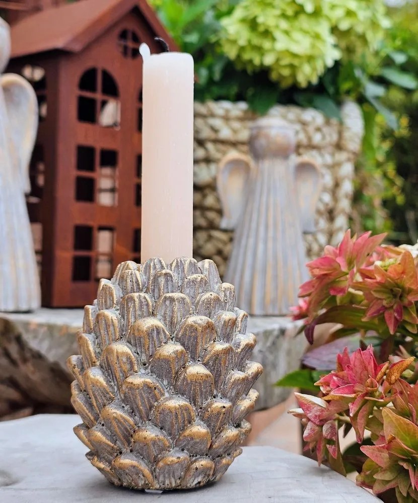 Zlatý antik cementový svietnik šiška Pinecone Gold - 8*8*9 cm