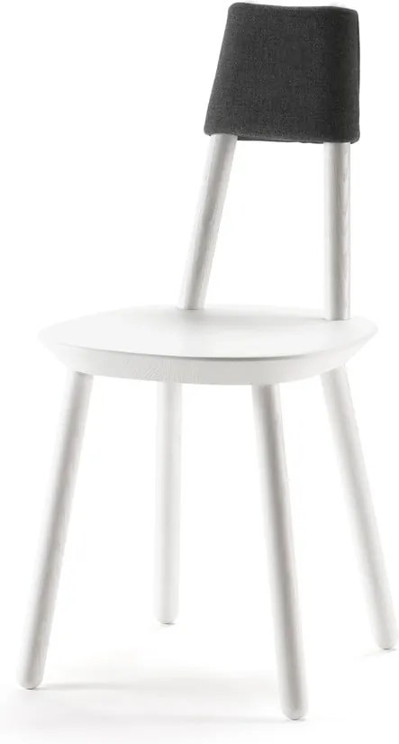 Biela stolička z masívu EMKO Naïve