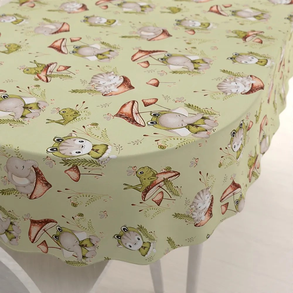 Biante Detský bavlnený oválny obrus Sandra SA-474 Žabky a zvieratká medzi hubami na zelenom 50x100 cm