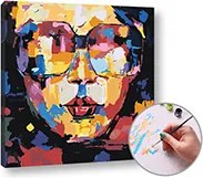 Maľovanie podľa čísel ŽENA S OKULIARMI  – nízka náročnosť