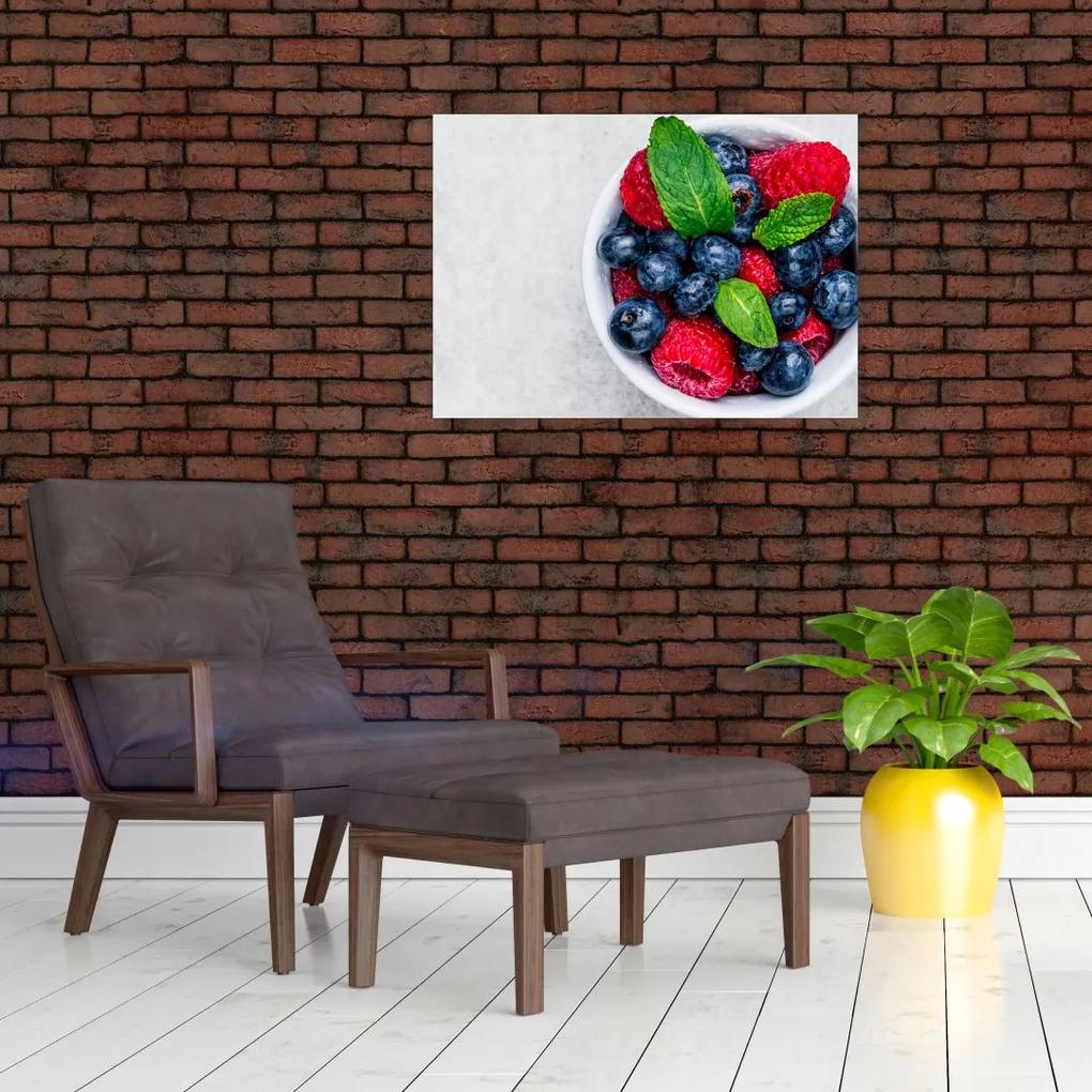 Obraz - miska s lesným ovocím (70x50 cm)