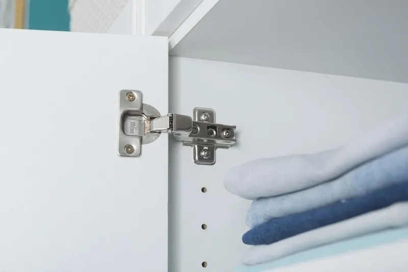 Vysoká komoda Mega 50, biela