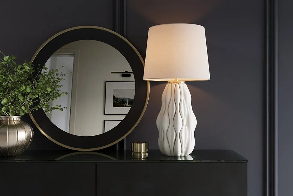 Moderná stolová lampa Cave 70cm bielo zlatá