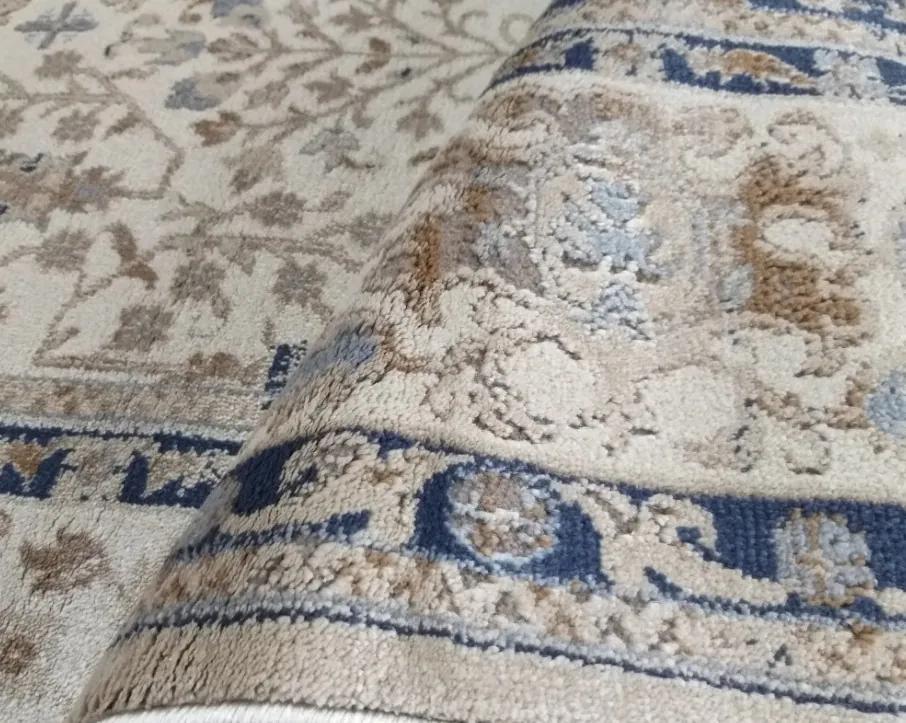 Moderný koberec so vzorom vintage