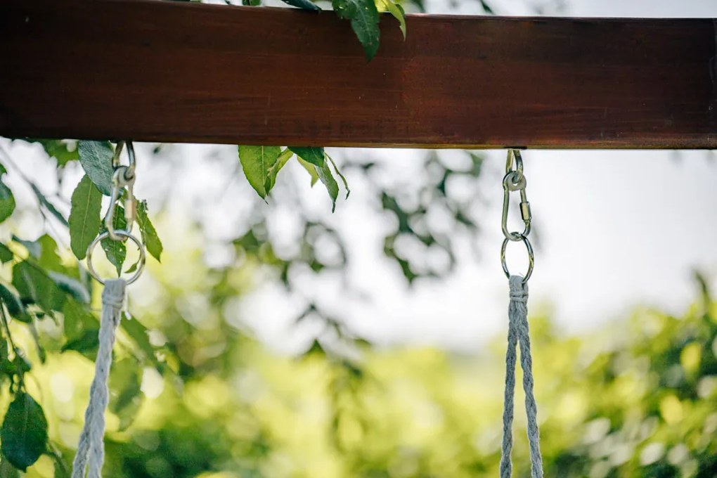 Sivé závesné kreslo KOLUMBIA so stojanom