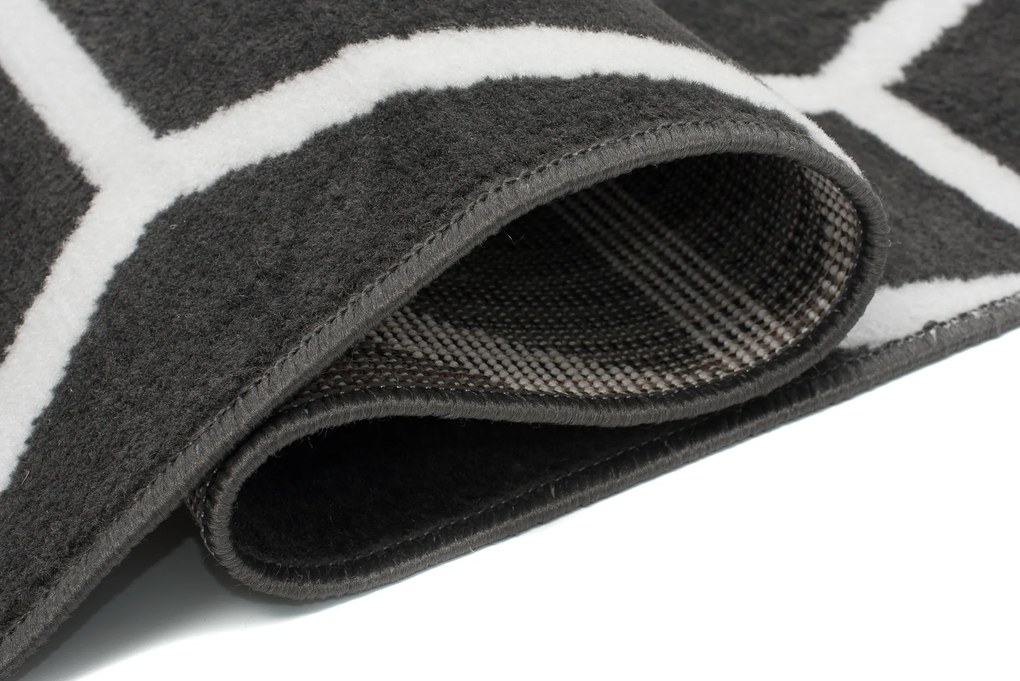 Moderný koberec C434A DARK GREY/WHITE BALI PP White Rozmer: 180x250