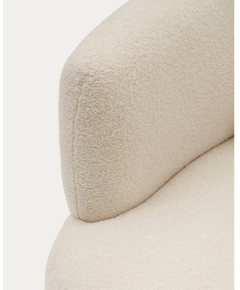 Krémové kreslo z textílie buklé Martina – Kave Home